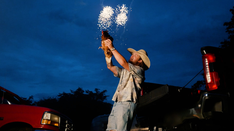 COLIN STOUGH BRINGS โWHITE TRASHโ TO LIFE โ Countryโs Chatter