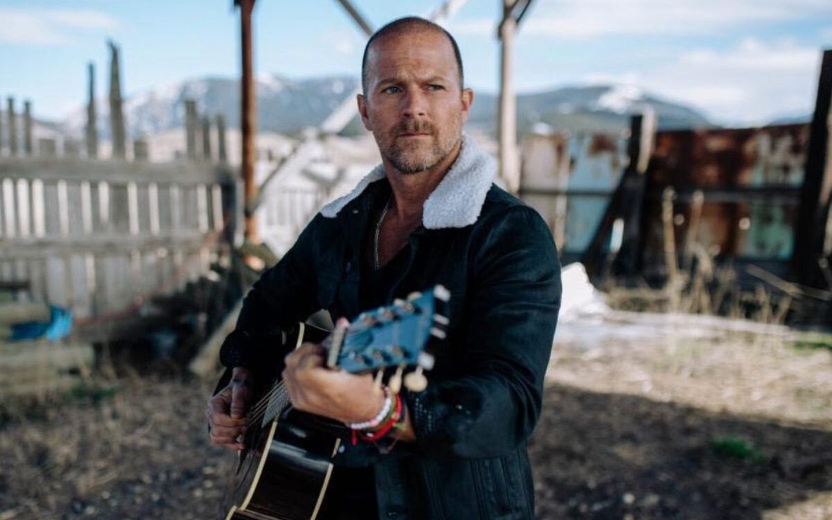 Kip Moore Announces Deluxe Edition Of ‘Solitary Tracks’
