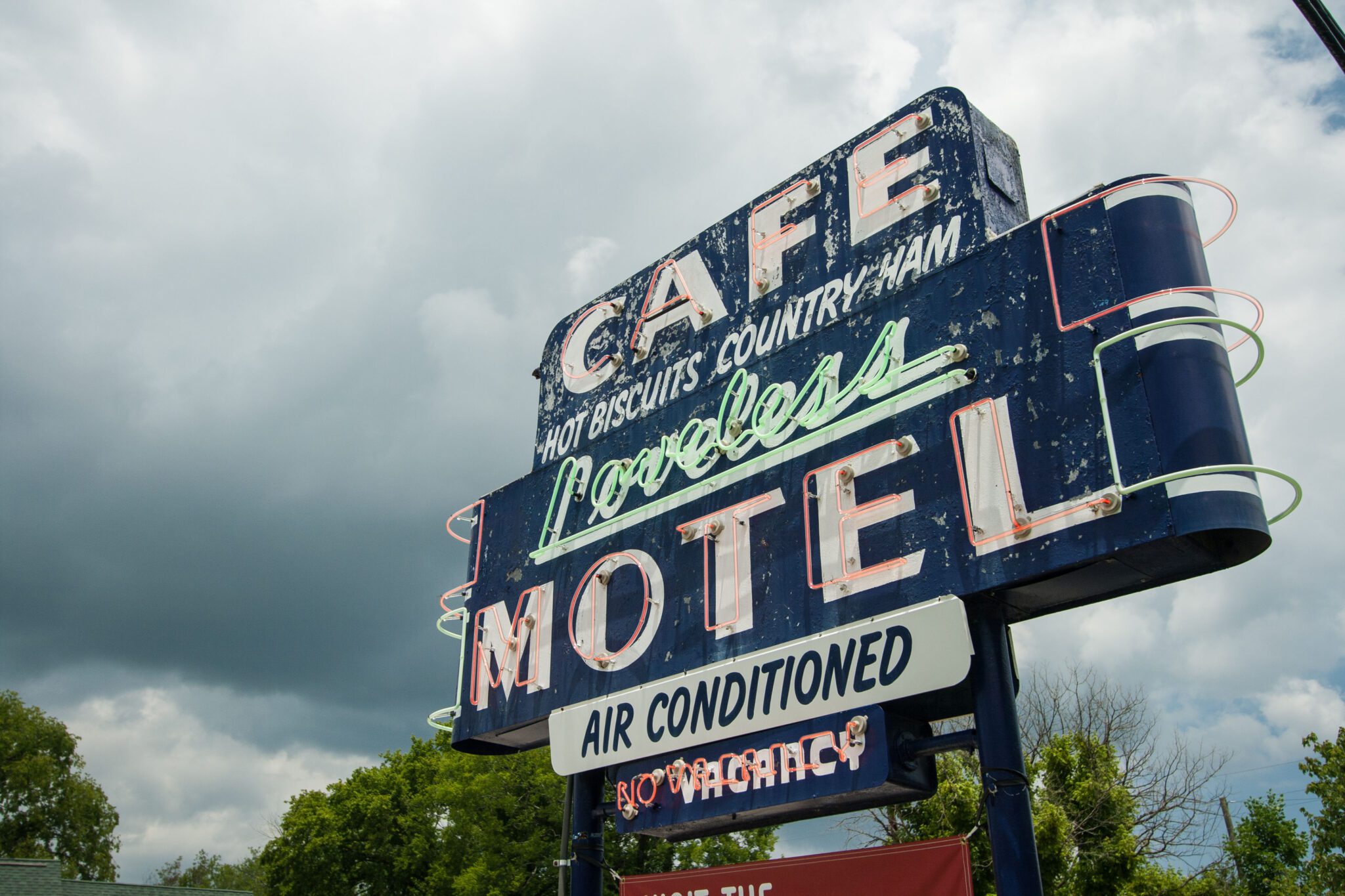 The 6 Most Iconic Restaurants In Nashville, Tennessee